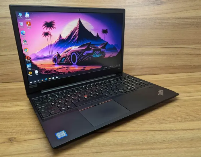 Ноутбук Б-клас Lenovo ThinkPad E590 / 15.6" (1920x1080) IPS / Intel Core i5-8265U (4 (8) ядра по 1.6 - 3.9 GHz) / 8 GB DDR4 / 256 GB SSD / Intel UHD Graphics / WebCam / TouchID / Windows 10 б/в - зображення 6