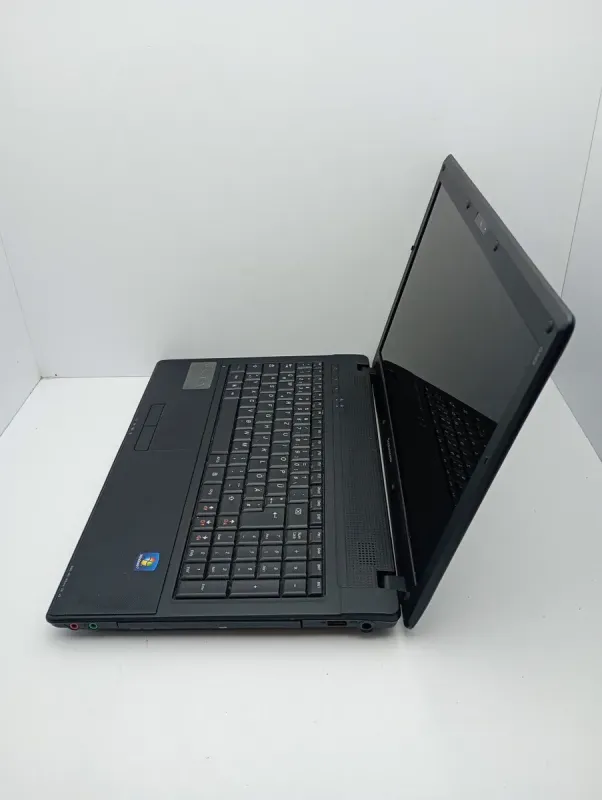 Ноутбук Lenovo G560 / 15.6" (1366x768) TN / Intel Core i3-370M (2 (4) ядра по 2.4 GHz) / 6 GB DDR3 / 320 GB HDD / Intel HD Graphics / WebCam б/в - зображення 6