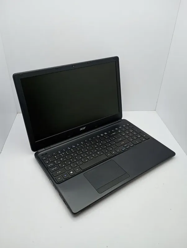 Ноутбук Acer E1-570 / 15.6" (1366x768) TN / Intel Core i3-3217U (2 (4) ядра по 1.8 GHz) / 6 GB DDR3 / 500 GB HDD / Intel HD Graphics 4000 / WebCam б/в - зображення 3