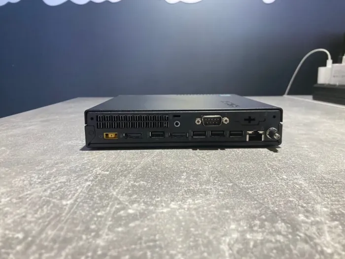 Неттоп Lenovo ThinkCentre M710q Tiny USFF / Intel Core i5-6400 (4 ядра по 2.7 - 3.3 GHz) / 8 GB DDR4 / 240 GB SSD / Intel HD Graphics 530 б/в - зображення 3