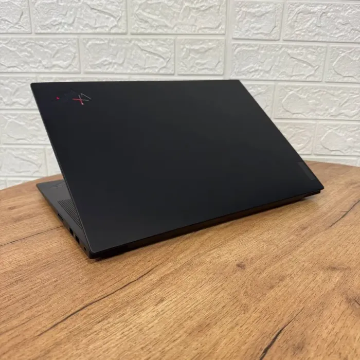 Ігровий ультрабук Б-клас Lenovo ThinkPad X1 Extreme Gen 5 / 16" (2560x1600) IPS / Intel Core i7-12700H (14 (20) ядер по 3.5 - 4.7 GHz) / 16 GB DDR5 / 512 GB SSD NVMe / nVidia GeForce RTX 3050 Ti, 4 GB GDDR6, 128-bit / WebCam б/в - зображення 6