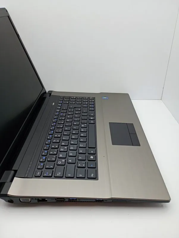 Ноутбук Terra Mobile / 17.3" (1600x900) TN / Intel Core i3-3120M (2 (4) ядра по 2.5 GHz) / 6 GB DDR3 / 500 GB HDD / HD Graphics 4000 / WebCam б/в - зображення 5