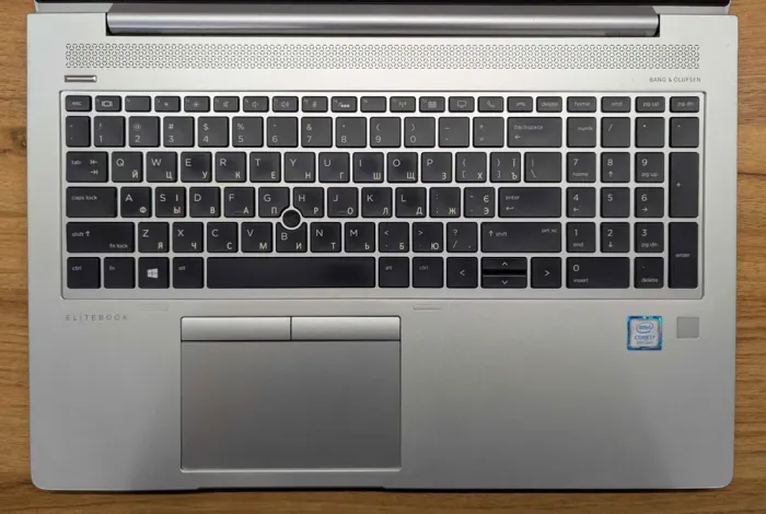 Ультрабук HP EliteBook 850 G5 / 15.6" (1920x1080) IPS / Intel Core i7-8550U (4 (8) ядра по 1.8 - 4.0 GHz) / 16 GB DDR4 / 512 GB SSD / Intel UHD Graphics 620 / WebCam / TouchID / Windows 10 б/в - зображення 5