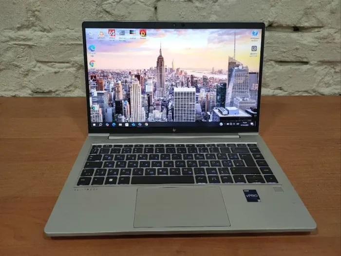 Ультрабук HP EliteBook 640 G9 / 14" (1920x1080) IPS / Intel Core i5-1245U (10 (12) ядер по 3.3 - 4.4 GHz) / 16 GB DDR4 / 480 GB SSD / Intel Iris Xe Graphics / WebCam б/в - зображення 2