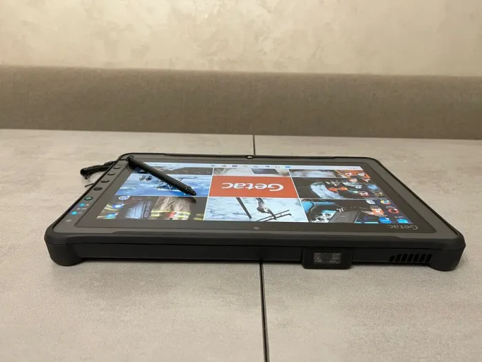 Захищений планшет Getac F110 G3 / 11.6" (1366x768) IPS / Intel Core i7-6500U (2 (4) ядра по 2.5 - 3.1 GHz) / 8 GB DDR4 / 256 GB SSD / Intel HD Graphics 520 / WebCam / Стилус / Два АКБ б/в - зображення 7