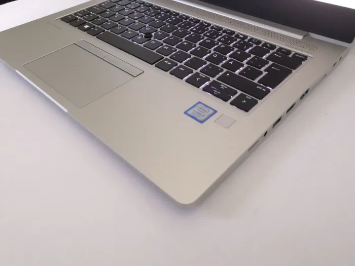 Ультрабук HP EliteBook 830 G6 / 13.3'' (1920x1080) IPS / Intel Core i5-8265U (4 (8) ядра по 1.6 - 3.9 GHz) / 8 GB DDR4 / 256 GB SSD / Intel UHD Graphics / WebCam / HDMI б/в - зображення 4