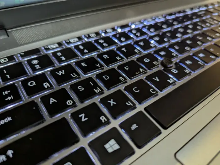 Ноутбук Б-клас HP EliteBook 850 G3 / 15.6" (1366x768) TN / Intel Core i5-6200U (2 (4) ядра по 2.3 - 2.8 GHz) / 8 GB DDR4 / 240 GB SSD / Intel HD Graphics 520 / WebCam / Fingerprint / Windows 10 б/в - зображення 7