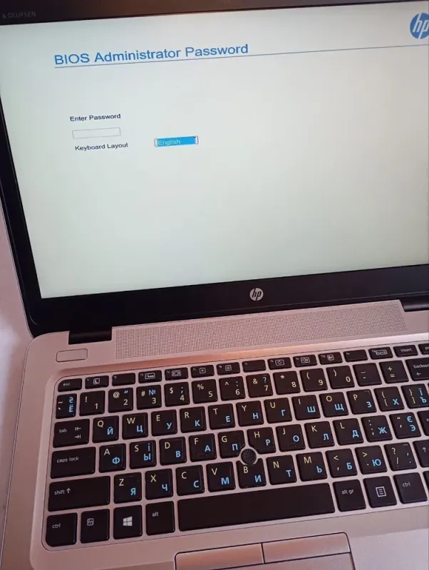 Ультрабук Б-клас HP EliteBook 840 G3 / 14" (1920x1080) TN / Intel Core i5-6300U (2 (4) ядра по 2.4 - 3.0 GHz) / 8 GB DDR4 / 120 GB SSD / Intel HD Graphics 520 / WebCam / Win 10 б/в - зображення 10