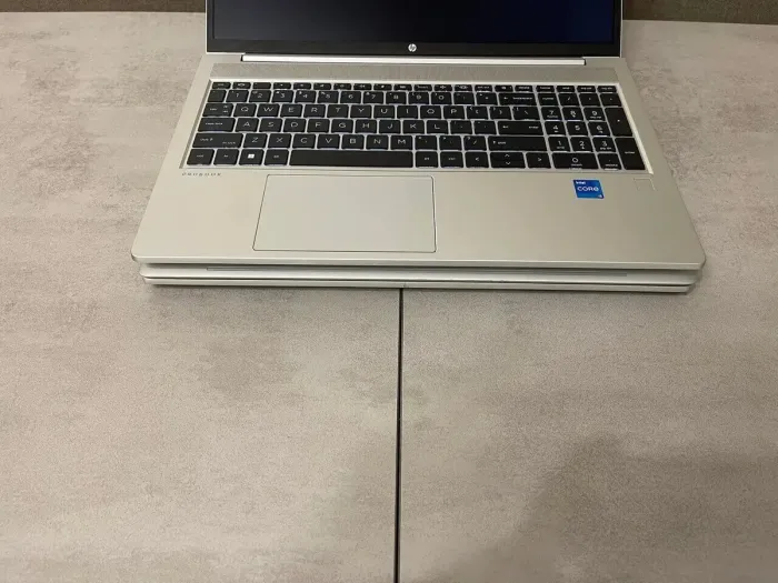 Ультрабук HP ProBook 650 G8 / 15.6" (1920x1080) IPS / Intel Core i5-1135G7 (4 (8) ядра по 2.4 - 4.2 GHz) / 16 GB DDR4 / 256 GB SSD M.2 / Intel Iris Xe Graphics / WebCam / HDMI б/в - зображення 6