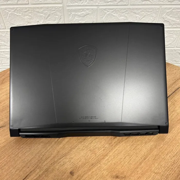 Ігровий ноутбук Б-клас MSI Katana 15 B12VGK / 15.6" (1920x1080) IPS / Intel Core i7-12650H (10 (16) ядер по 3.5 - 4.7 GHz) / 32 GB DDR5 / 1000 GB SSD / nVidia GeForce RTX 4070, 8 GB GDDR6, 128-bit / WebCam б/в - зображення 3