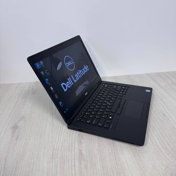 Ультрабук Б-клас Dell Latitude 5480 / 14" (1920x1080) IPS / Intel Core i7-7820HQ (4 (8) ядра по 2.9 - 3.9 GHz) / 8 GB DDR4 / 128 GB SSD M.2 / nVidia GeForce 930MX, 2 GB DDR3, 64-bit / WebCam б/в - зображення 4