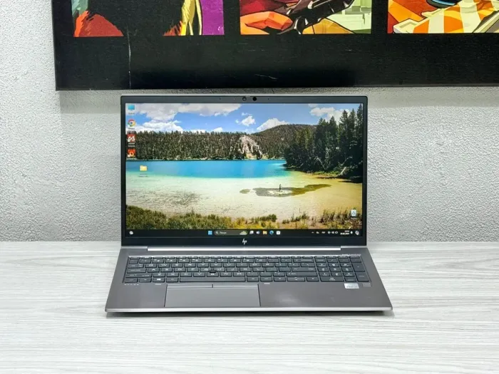 Мобільна робоча станція HP ZBook Firefly 15 G7 / 15.6" (1920x1080) IPS / Intel Core i7-10510U (4 (8) ядра по 1.8 - 4.9 GHz) / 16 GB DDR4 / 256 GB SSD M.2 / nVidia Quadro P520, 4 GB GDDR5, 64-bit / WebCam / Win 11 Pro б/в - зображення 2