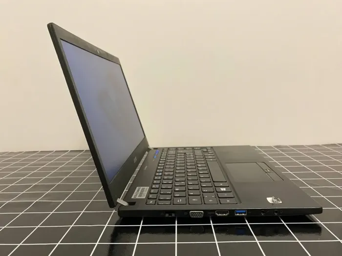 Ноутбук Б-клас Acer TravelMate P645-S / 14" (1366x768) TN / Intel Core i5-5300U (2 (4) ядра по 2.3 - 2.9 GHz) / 4 GB DDR3 / 256 GB SSD / Intel HD Graphics 5500 / WebCam / HDMI б/в - зображення 6