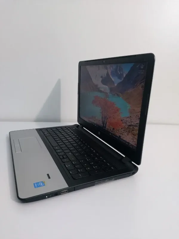 Ноутбук HP 350 G2 / 15.6" (1366x768) TN / Intel Core i3-5010U (2 (4) ядра по 2.1 GHz) / 16 GB DDR3 / 512 GB SSD / Intel HD Graphics 5500 / WebCam / DVD-ROM б/в - изображение 5