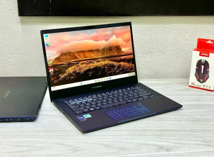 Ультрабук Asus ExpertBook B5402Cv / 14" (1920x1080) IPS / Intel Core i5-1340p (12 (16) ядер по 3.4 - 4.6 GHz) / 16 GB DDR5 / 512 GB SSD M.2 / Intel Iris Xe Graphics / WebCam / Win 11 Pro б/в - зображення 3