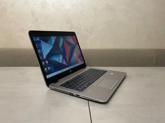 Ультрабук HP EliteBook 840 G3 / 14" (1920x1080) TN / Intel Core i5-6300U (2 (4) ядра по 2.4 - 3.0 GHz) / 8 GB DDR4 / 256 GB SSD / Intel HD Graphics 520 / WebCam б/в - зображення 5