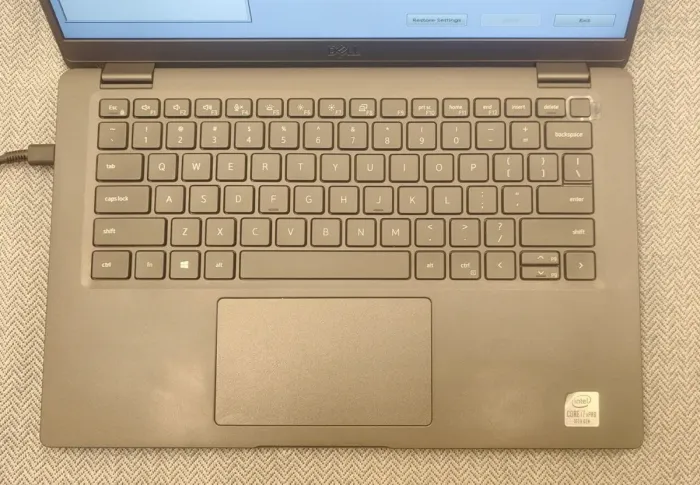 Ультрабук Dell Latitude 7410 / 14" (3840x2160) IPS / Intel Core i7-10610U (4 (8) ядра по 1.8 - 4.9 GHz) / 32 GB DDR4 / 512 GB SSD M.2 / Intel UHD Graphics / WebCam б/в - зображення 3