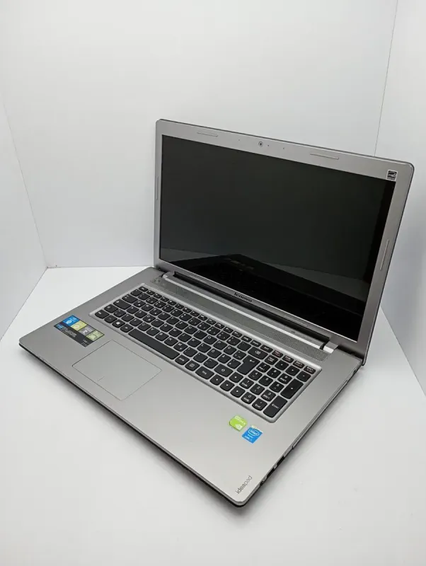 Ігровий ноутбук Lenovo Ideapad Z710 / 17.3" (1600х900) TN / Intel Core i7-4700MQ (4 (8) ядра по 2.4 - 3.4 GHz) / 8 GB DDR3 / 1000 GB HDD / nVidia GeForce GTX 745M, 2 GB GDDR3, 128-bit / WebCam б/в - зображення 4