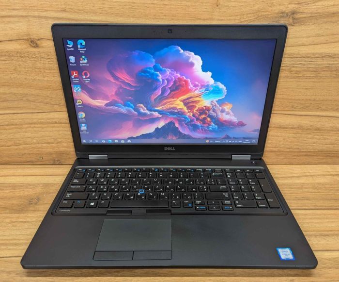 Ноутбук Б-клас Dell Latitude 5580 / 15.6" (1366x768) TN / Intel Core i5-7300U (2 (4) ядра по 2.6 - 3.5 GHz) / 8 GB DDR4 / 240 GB SSD / Intel HD Graphics 620 / WebCam / HDMI / Windows 10 б/в - зображення 2