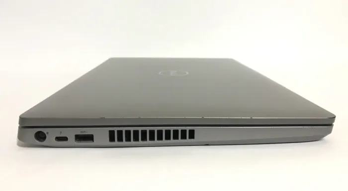 Мобільна робоча станція Б-класу Dell Precision 3551 / 15,6" (1920x1080) IPS / Intel Core i5-10300H (4 (8) ядра по 2,5 - 4,5 ГГц) / 16 ГБ DDR4 / 256 ГБ SSD NVMe / nVidia Quadro P620, 4 ГБ GDDR5, 128-біт / WebCam / Win 11 Pro б/в - зображення 4