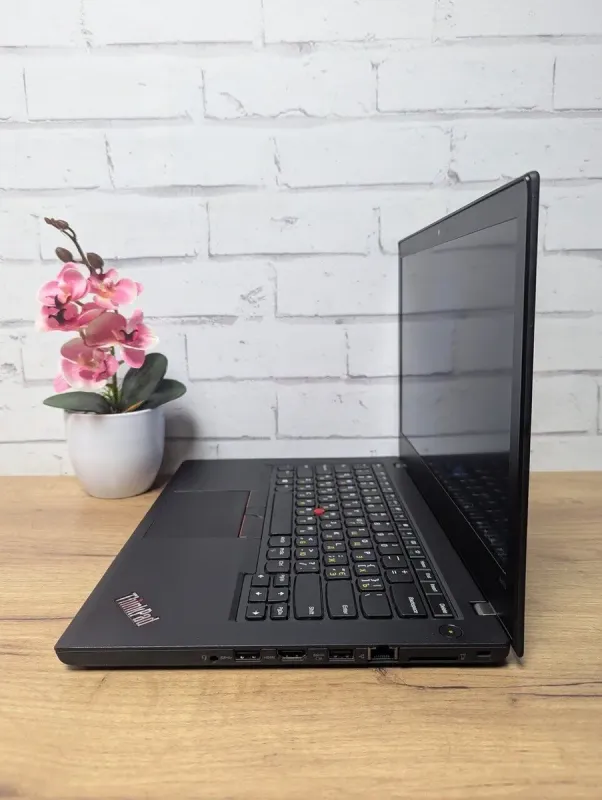Ноутбук Lenovo ThinkPad A475 / 14" (1920x1080) IPS Touch / AMD Pro A12-8830B (4 ядра по 2.5 - 3.4 GHz) / 16 GB DDR4 / 256 GB SSD / AMD Radeon R7 Graphics / WebCam б/в - зображення 5