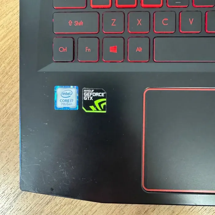 Ігровий ноутбук Б-клас Acer Predator Helios 300 G3-571 / 15.6" (1920x1080) IPS / Intel Core i7-7700HQ (4 (8) ядра по 2.8 - 3.8 GHz) / 8 GB DDR4 / 256 GB SSD / nVidia GeForce GTX 1050 Ti, 4 GB GDDR5, 128-bit / WebCam б/в - зображення 8