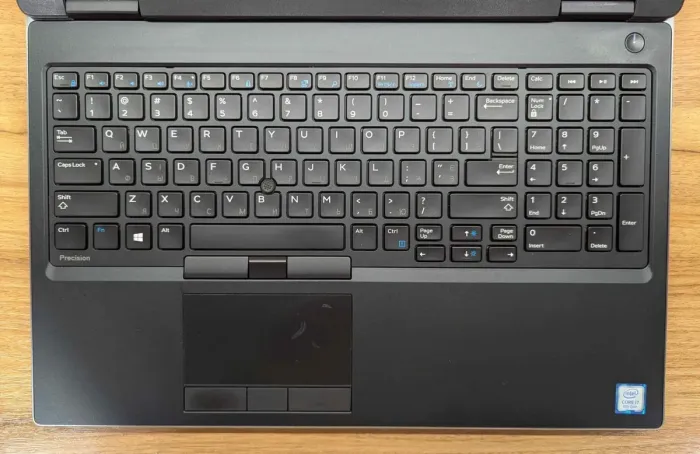 Мобільна робоча станція Dell Precision 7530 / 15,6" (1920x1080) IPS / Intel Core i7-8850H (6 (12) ядер по 2,6 - 4,3 ГГц) / 32 ГБ DDR4 / 500 ГБ SSD / AMD Radeon Pro WX 4150, 4 ГБ GDDR5, 128-біт / HDMI / Windows 10 б/в - зображення 3