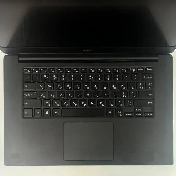 Мобільна робоча станція Dell Precision 5510 / 15.6 (1920x1080) IPS / Intel Core i5-6300HQ (4 ядра по 2.3 - 3.2 GHz) / 16 GB DDR4 / 512 GB SSD / nVidia Quadro M1000M, 2 GB GDDR5, 128-bit / HDMI б/в - зображення 3