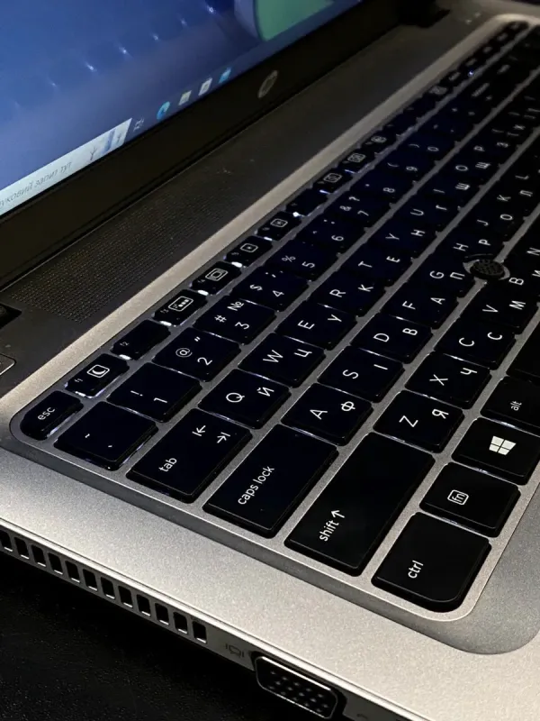 Ноутбук HP EliteBook 850 G3 / 15.6" TN / Core i5-6300U (2(4) ядра по 2.4-3 GHz) / 8GB DDR4 / 256GB SSD / HD Graphics 520 / WebCam б/в - зображення 7