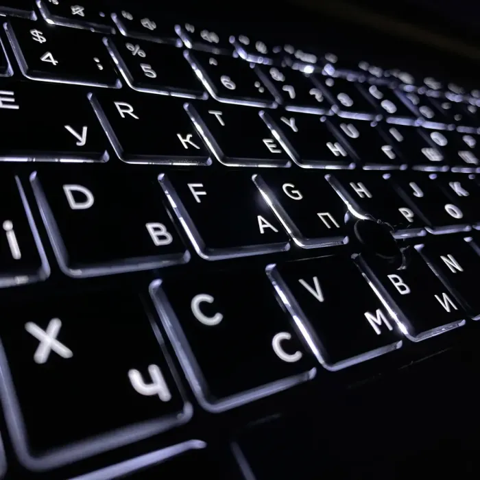 Ноутбук Б-клас HP Zbook 15u G6 / 15.6" (1920x1080) IPS / Intel Core i7-8665U (4 (8) ядра по 1.9 - 4.8 GHz) / 16 GB DDR4 / 256 GB SSD / Intel UHD Graphics / WebCam / TouchID б/в - изображение 6