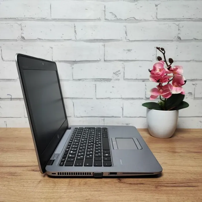 Нетбук HP EliteBook 820 G3 / 12.5" (1366x768) TN / AMD Pro A10-8700B (4 ядра по 1.8 - 3.2 GHz) / 8 GB DDR3 / 128 GB SSD / AMD Radeon R6 Graphics / WebCam б/в - зображення 3