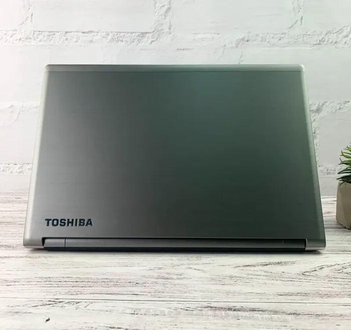 Ноутбук Toshiba Tecra Z50-C / 15.6" (1920x1080) IPS / Intel Core i5-6200U (2 (4) ядра по 2.3 - 2.8 GHz) / 8 GB DDR3 / 128 GB SSD M.2 / Intel HD Graphics 520 / WebCam б/в - зображення 6