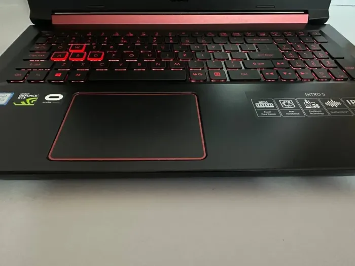 Ігровий ноутбук Б-клас Acer Nitro 5 AN515-42 / 15.6" (1920x1080) IPS / AMD Ryzen 5 2500U (4 (8) ядра по 2.0 - 3.6 GHz) / 16 GB DDR4 / 128 GB SSD + 1000 GB HDD / AMD Radeon RX 560X, 4 GB GDDR5, 128-bit / WebCam / Win 11 б/в - зображення 6