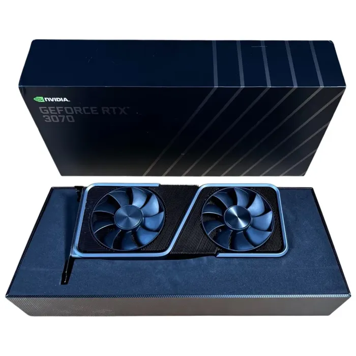 Дискретна відеокарта nVidia GeForce RTX 3070 Founders Edition, 8 GB GDDR6, 256-bit / 1x HDMI, 3x DisplayPort / Коробка / (900-1G142-2510-000) б/в - зображення 1