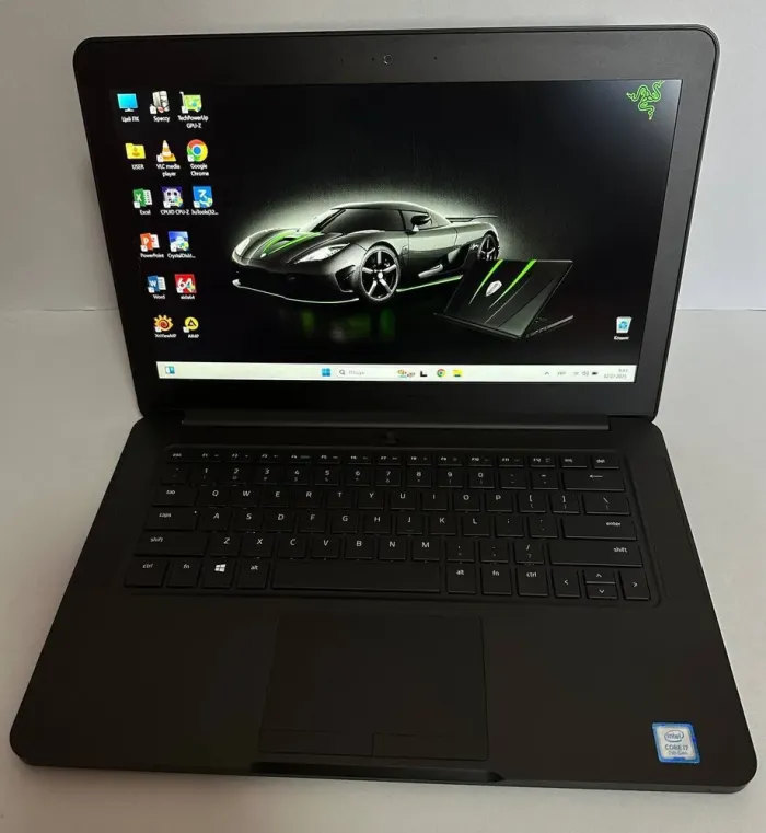 Ігровий ноутбук Razer Blade 14 RZ09-0195 / 14" (1920x1080) IPS / Intel Core i7-7700HQ (4 (8) ядра по 2.8 - 3.8 GHz) / 16 GB DDR4 / 512 GB SSD NVMe / nVidia GeForce GTX 1060, 6 GB GDDR5, 192-bit / WebCam / Win 11 б/в - зображення 2