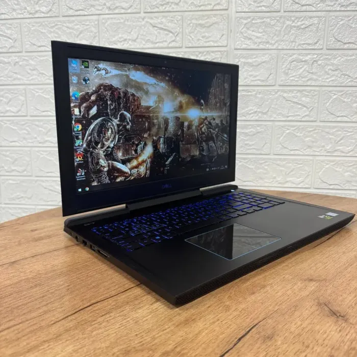 Ігровий ноутбук Б-клас Dell G7 15 7588 / 15.6" (1920x1080) IPS / Intel Core i7-8750H (6 (12) ядер по 2.2 - 4.1 GHz) / 16 GB DDR4 / 128 GB SSD M.2 + 1000 GB HDD / nVidia GeForce GTX 1060 Max-Q, 6 GB GDDR5, 192-bit / WebCam б/в - зображення 4