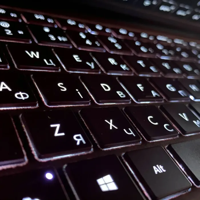 Ноутбук Microsoft Surface Laptop / 13.5" (2256x1504) IPS Touch / Intel Core i7-7660U (2 (4) ядра по 2.5 - 4.0 GHz) / 16 GB DDR3 / 512 GB SSD / Intel Iris Plus Graphics 640 / WebCam б/в - зображення 6