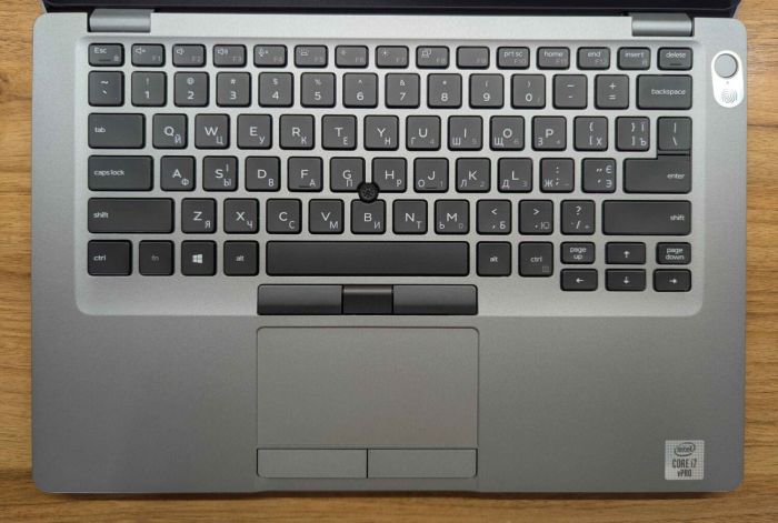 Ультрабук Dell Latitude 5411 / 14" (1920x1080) IPS / Intel Core i7-10850H (6 (12) ядер по 2.7 - 5.1 GHz) / 16 GB DDR4 / 256 GB SSD / Intel UHD Graphics / WebCam / Windows 10 б/в - зображення 3