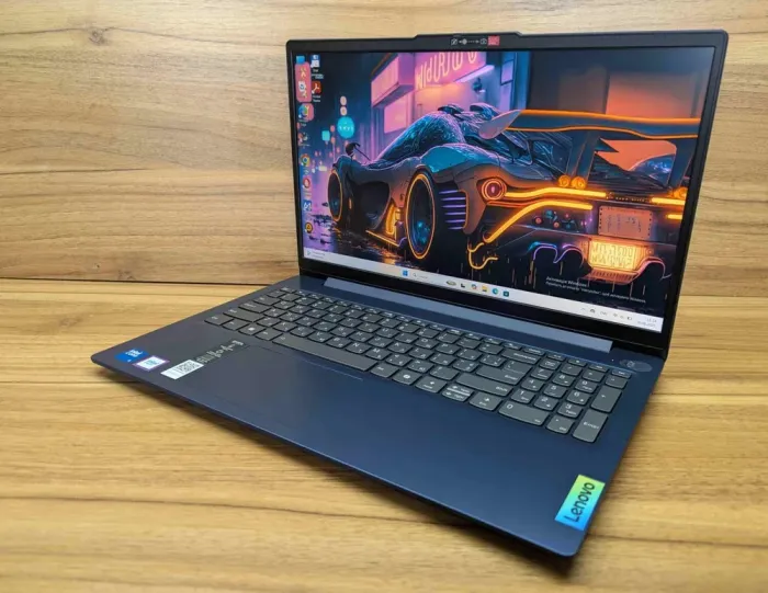 Ультрабук Б-клас Lenovo IdeaPad Slim3 15IRU9 / 15.6" (1920x1080) IPS / Intel Core 5-120U (10 (12) ядер по 1.4 - 5.0 GHz) / 16 GB DDR5 / 1000 GB SSD / Intel Graphics / WebCam / Windows 11 б/в - зображення 6
