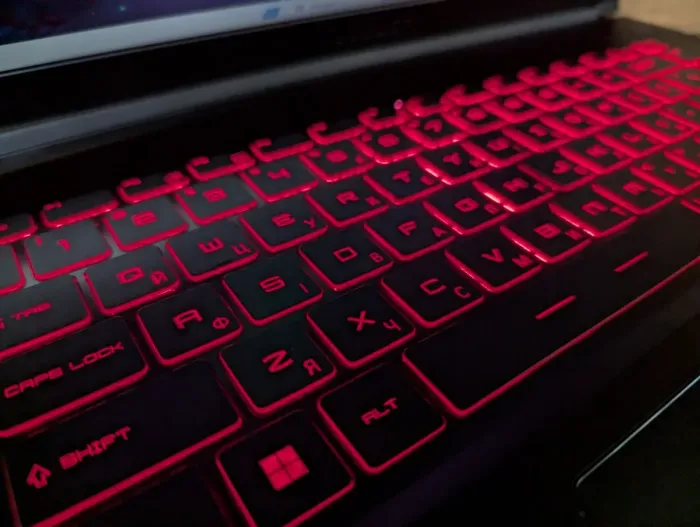 Ігровий ноутбук MSI Thin GF63 / 15.6" (1920x1080) IPS / Intel Core i5-12450H (8 (12) ядер по 3.3 - 4.4 GHz) / 16 GB DDR4 / 512 GB SSD / nVidia GeForce RTX 2050, 4 GB GDDR6, 64-bit / WebCam / Windows 10 б/в - зображення 6