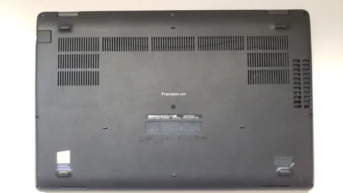 Мобільна робоча станція Dell Precision 3541 / 15,6" (1920x1080) IPS / Intel Core i7-9750H (6 (12) ядер по 2,6 - 4,5 ГГц) / 32 ГБ DDR4 / 512 ГБ SSD / nVidia Quadro P620, 4 ГБ GDDR5, 128-біт / WebCam б/в - зображення 7