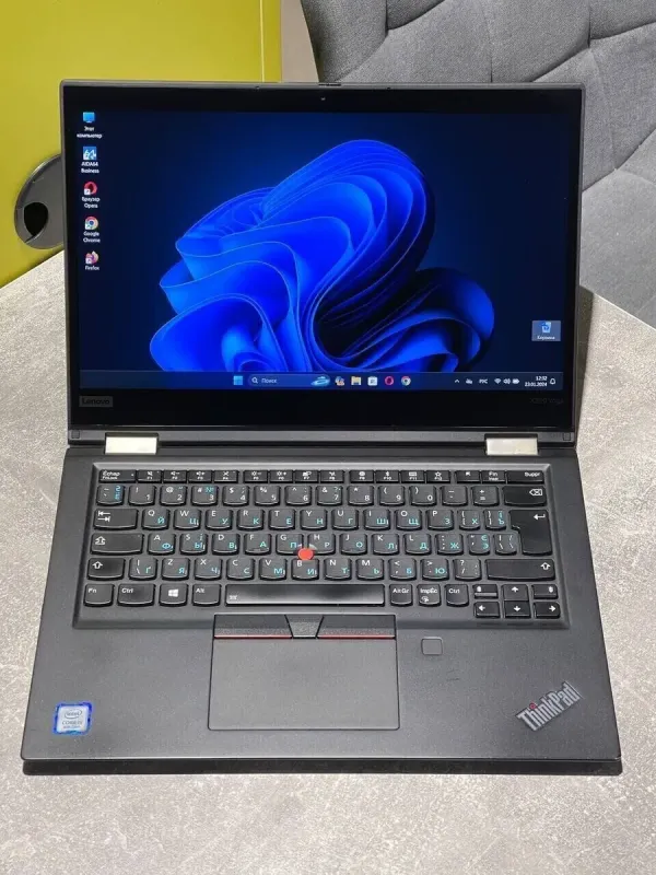 Ультрабук-трансформер Lenovo ThinkPad X390 Yoga / 13.3" (1920x1080) IPS Touch / Intel Core i5-8250U (4 (8) ядра по 1.6 - 3.4 GHz) / 8 GB DDR4 / 240 GB SSD / Intel UHD Graphics / WebCam б/в - зображення 2