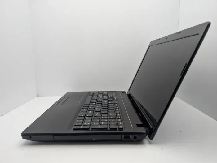 Ноутбук Lenovo G580 / 15.6" (1366x768) TN / Intel Core i3-3120M (2 (4) ядра по 2.5 GHz) / 8 GB DDR3 / 500 GB HDD / nVidia GeForce GT 635M, 2 GB GDDR3, 128-bit / WebCam / DVD-ROM б/в - зображення 5