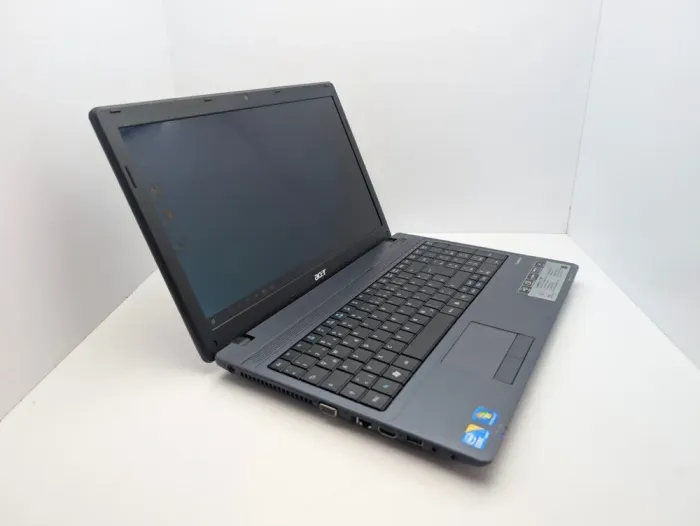 Ноутбук Acer TravelMate 5740 / 15.6" (1366x768) TN / Intel Core i3-370M (2 (4) ядра по 2.4 GHz) / 6 GB DDR3 / 128 GB SSD / Intel HD Graphics / WebCam б/в - зображення 3