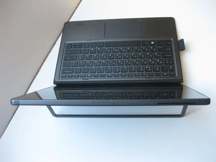 Нетбук-трансформер HP Pro x2 612 G2 / 12" (1920x1280) IPS Touch / Intel Core i5-7Y57 (2 (4) ядра по 1.2 - 3.3 GHz) / 8 GB DDR3 / 256 GB SSD / Intel HD Graphics 615 / WebCam / Win 10 Pro б/в - зображення 7