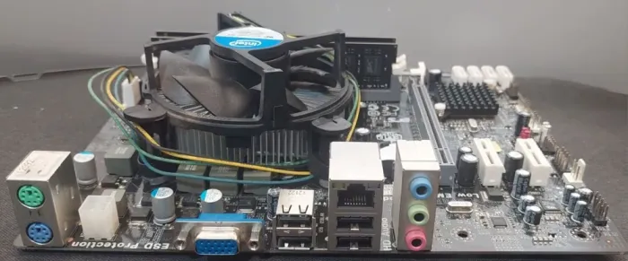 Комплект: Материнська плата ECS Elitegroup H61H2-M12 / LGA1155 / Intel Core i5-2400 (4 ядра по 3.1 - 3.4 GHz) / 16 GB DDR3 / Intel HD Graphics 2000 б/в - зображення 7