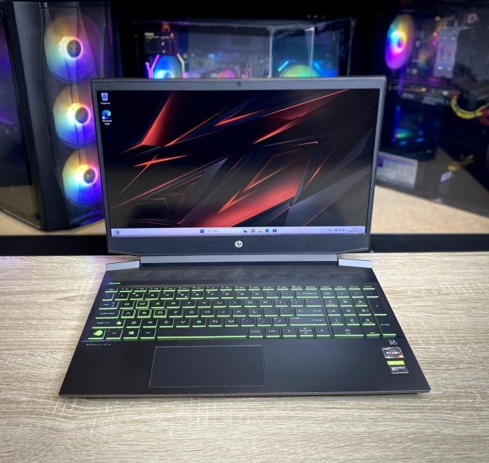 Ноутбук HP Pavilion Gaming 15 / 15.6" (1920x1080) IPS / AMD Ryzen 5 3550H (4 (8) ядер по 2.1 - 3.7 GHz) / 8 GB DDR4 / 256 GB SSD / nVidia GeForce GTX 1050, 3 GB GDDR5, 96-bit / WebCam б/в - зображення 2