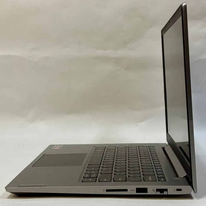 Ноутбук Б-клас Lenovo ThinkBook 14 G3 ACL / 14" (1920x1080) IPS / AMD Ryzen 5 5500U (6 (12) ядра по 2.1 - 4.0 GHz) / 16 GB DDR4 / 512 GB SSD M.2 / AMD Radeon Graphics / WebCam б/в - зображення 5