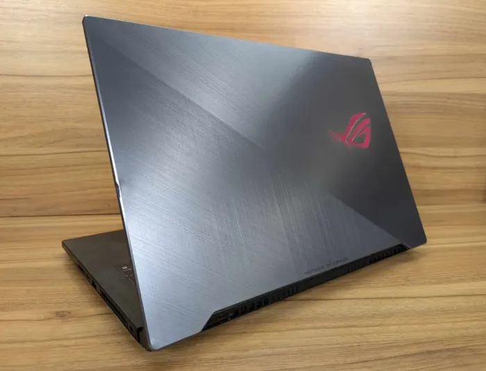 Ігровий ноутбук Б-класу Asus ROG Strix GL704G / 17.3" (1920x1080) IPS / Intel Core i7-8750H (6 (12) ядер по 2.2 - 4.1 GHz) / 16 GB DDR4 / 512 GB SSD + 256 GB SSD / nVidia GeForce RTX 2070, 8 GB GDDR6, 256-bit / HDMI / Windows 10 б/в - зображення 9