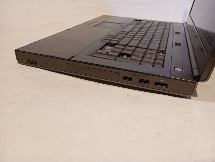 Мобільна робоча станція Б-клас Dell Precision M6600 / 17.3" (1920x1080) IPS / Intel Core i7-2640M (2 (4) ядра по 2.8 - 3.5 GHz) / 16 GB DDR3 / 500 GB SSD + 500 GB HDD / nVidia Quadro K3000M, 2 GB GDDR5, 256-bit / WebCam / DVD-RW б/в - зображення 6
